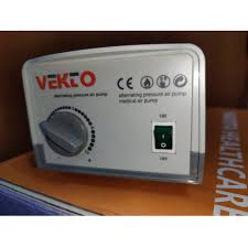  تشک مواج سلولی یا تشک کاهش فشار پیشگیری کننده زخم بستر وکتو vekto  با دمیدن هوا به داخل سلول های متناوب باعث پخش فشار بدن روی پوست در بیماران که اختلال حرکتی دارند می شوند و بدین ترتیب از ایجاد زخم فشاری یا زخم بستر جلوگیری می کند 