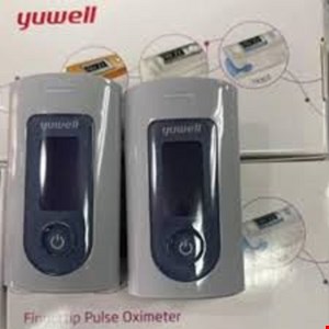  الس اکسیمتر یوول YX 301 یکی از پیشرفته‌ترین دستگاه‌های اندازه‌گیری سطح اکسیژن خون (SpO2) و ضربان قلب است که توسط برند معتبر Yuwell طراحی و عرضه شده است. این دستگاه با دقت بالا، طراحی ارگونومیک و عملکرد ساده، یکی از بهترین انتخاب‌ها برای کاربران خانگی و حرفه‌ای در حوزه تجهیزات پزشکی به شمار می‌آید